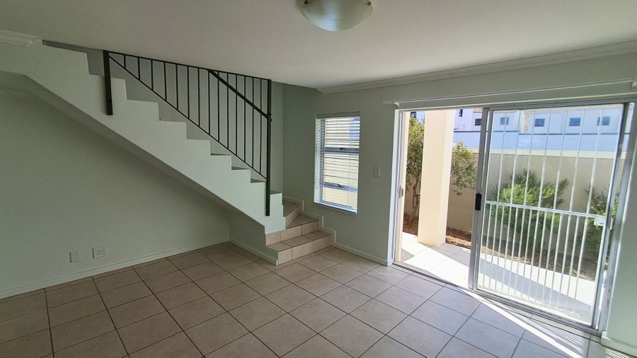 To Let 2 Bedroom Property for Rent in Somerset West Western Cape